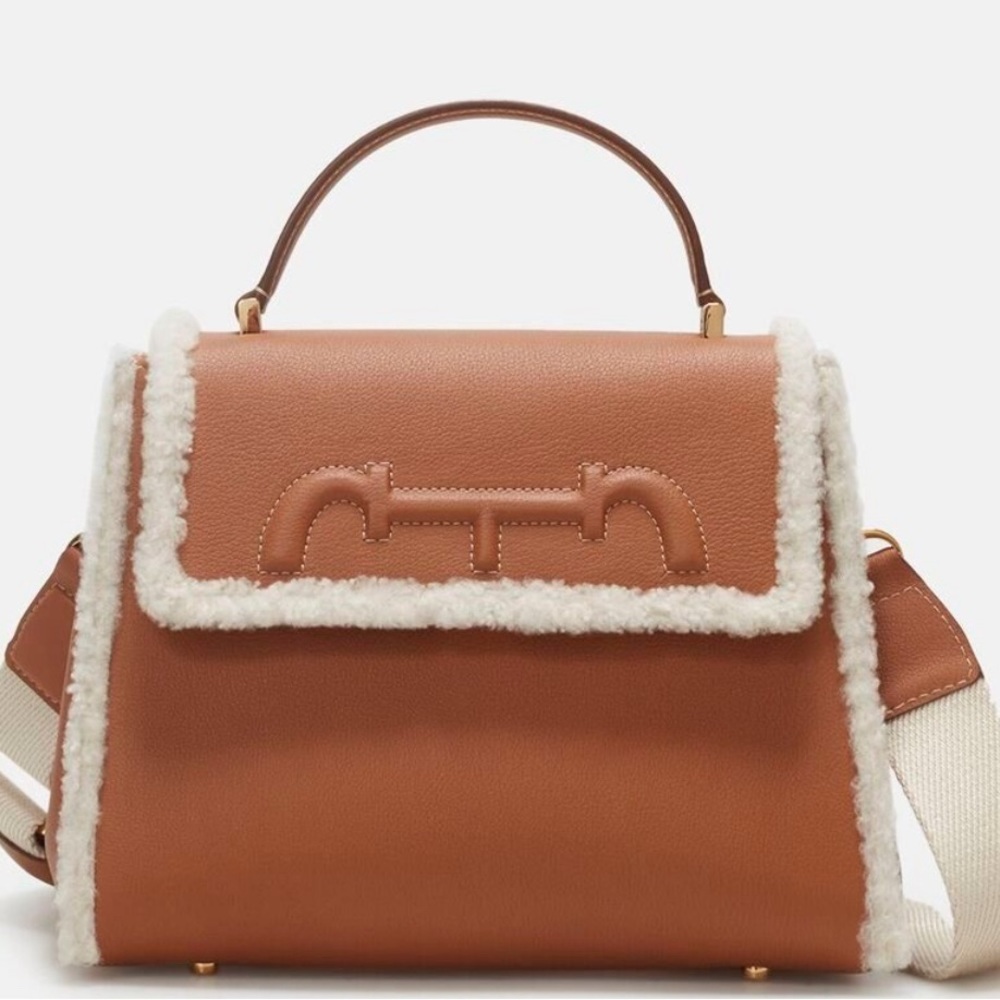 Carolina Herrera new handbag authentic ♥️♥️♥️